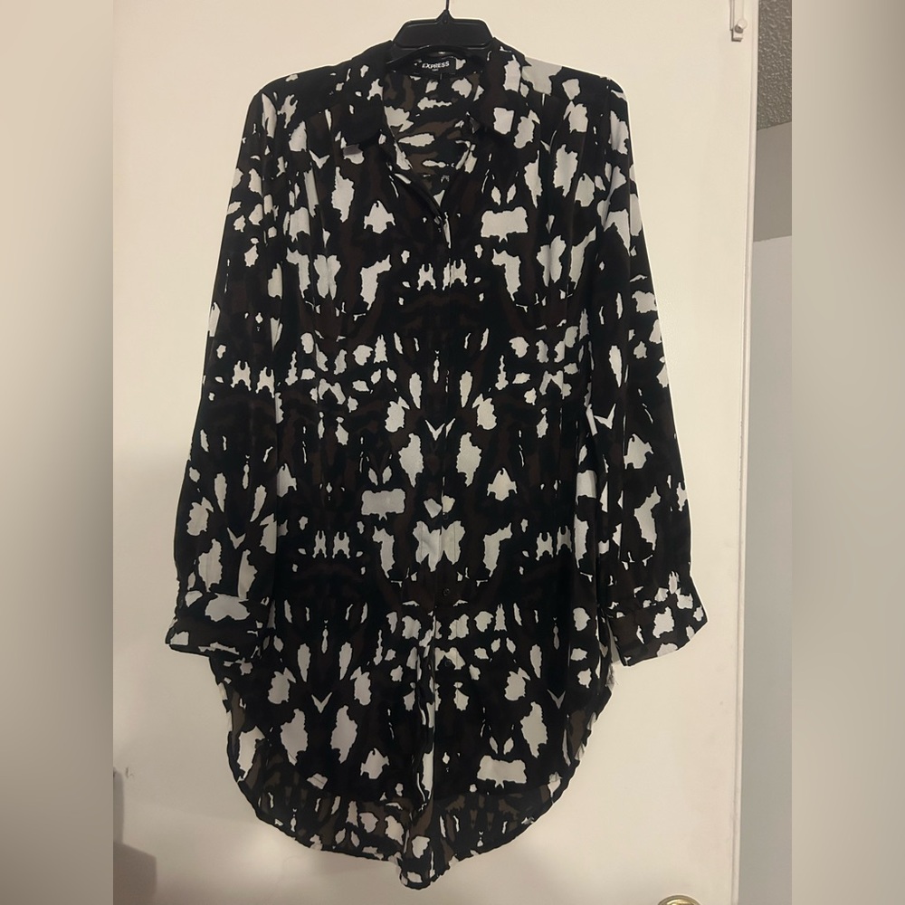 Express Black and White button down blouse